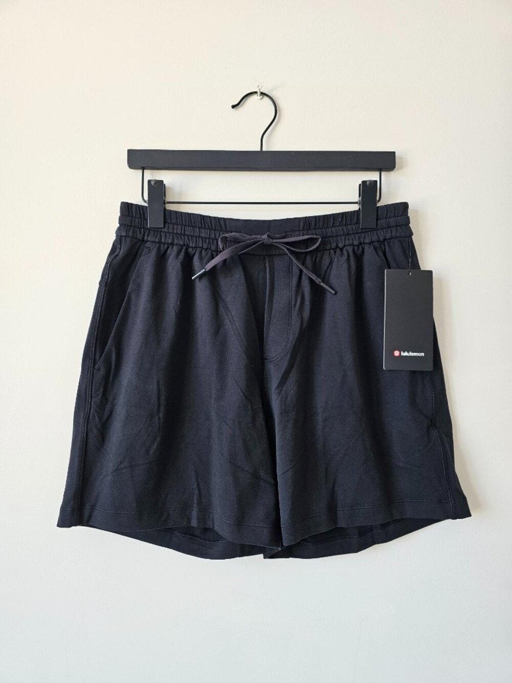 NWT LULULEMON BLK Black Mesh Soft Jersey Shorts 5" Linerless Men's Large